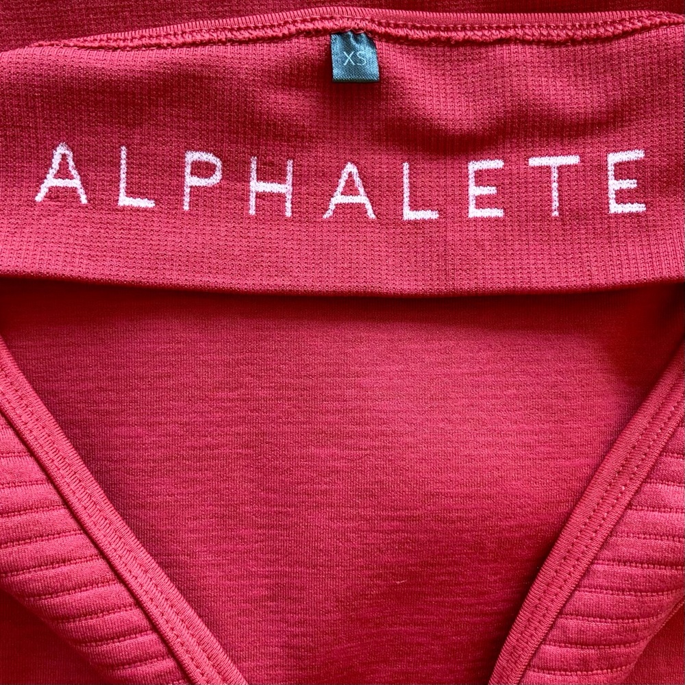 Alphalete Vault high-impact seamless sports bra. ❤️ - Picture 6 of 7